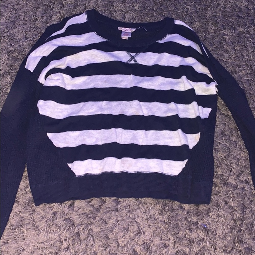 navy blue and white striped long sleeve sweater